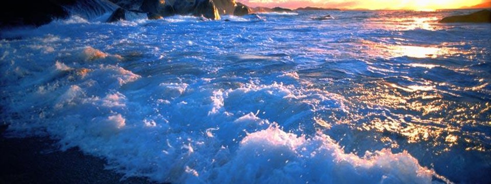 Sea waves
